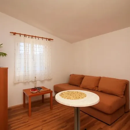 Zuronja Apartment