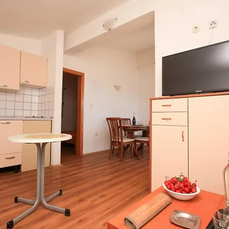 Apartment Zuronja